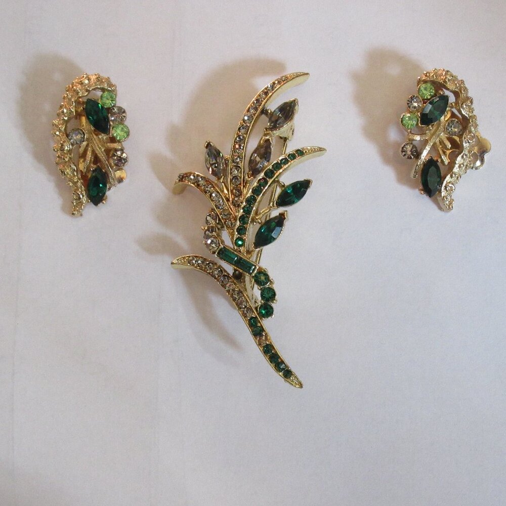 Vintage Costume Coro Emerald Pin / Clip On Earrings